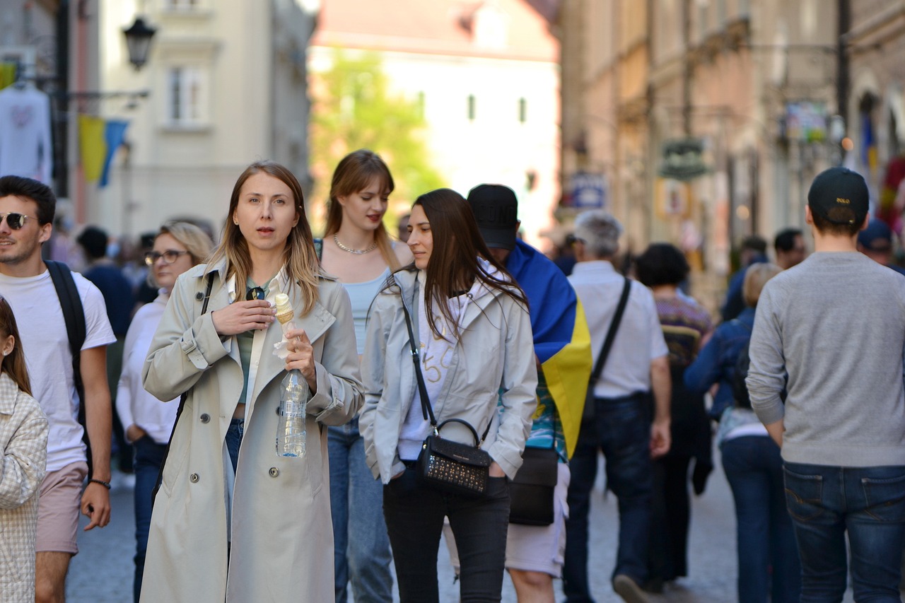 Tips for Photographing Large Crowds and Events